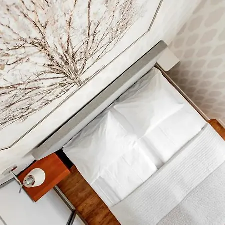Apartment Castle 1 Bd Old Town By Hostlovers Kaunas