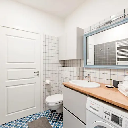 Apartment Castle 1 Bd Old Town By Hostlovers Kaunas